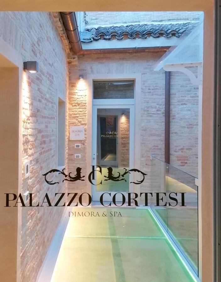 Palazzo Cortesi Мачерата Екстериор снимка